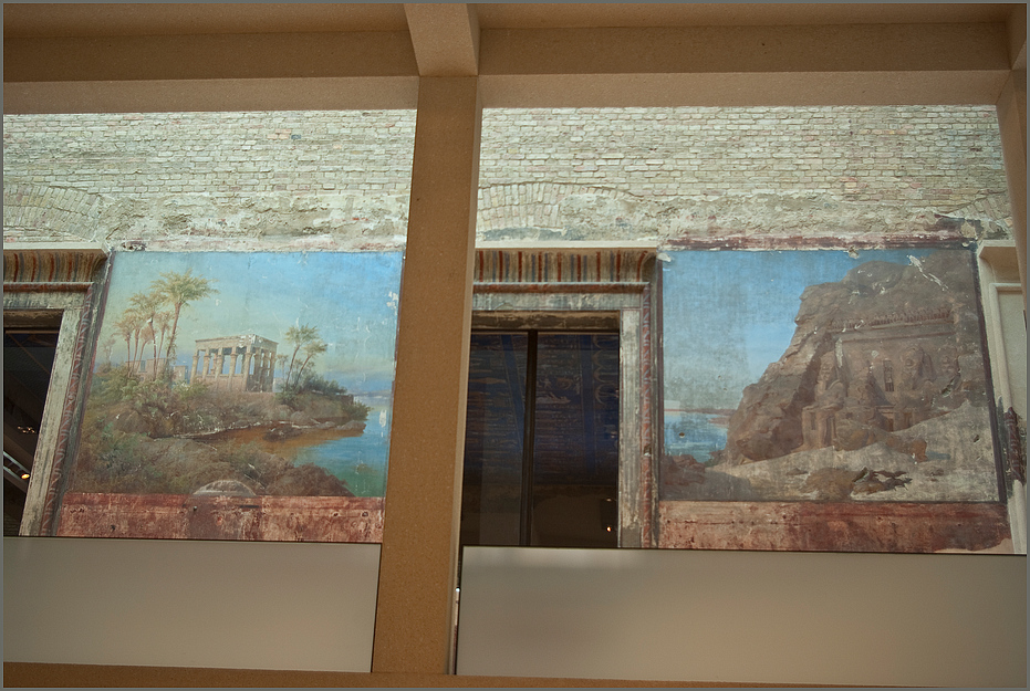 alte erhaltene wandmalereien im ägytischen tempelhof