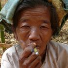 Alte Frau am Inle See in Myanmar