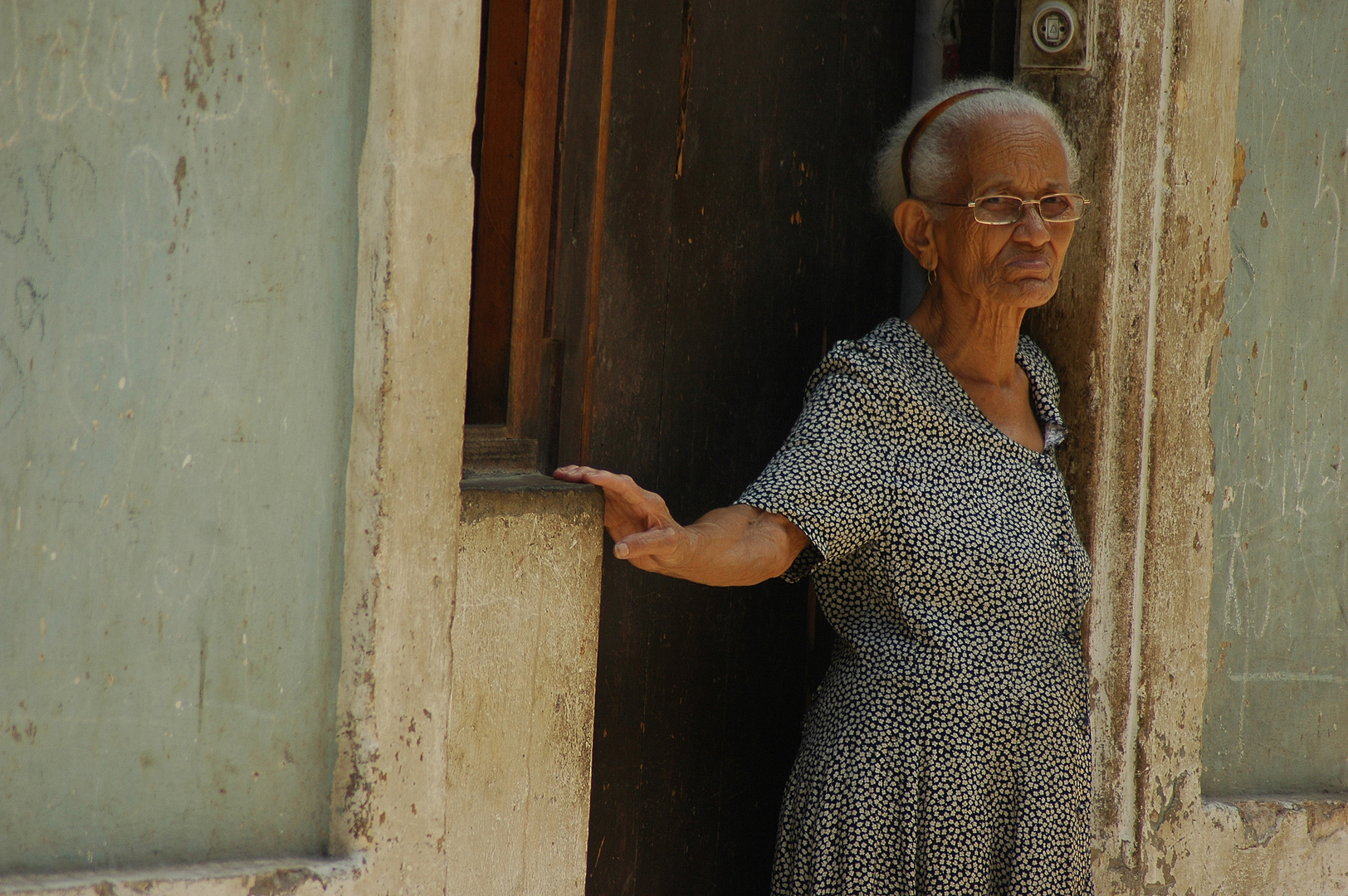 alte Frau auf Cuba