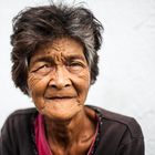 Alte Frau auf den Philippinen