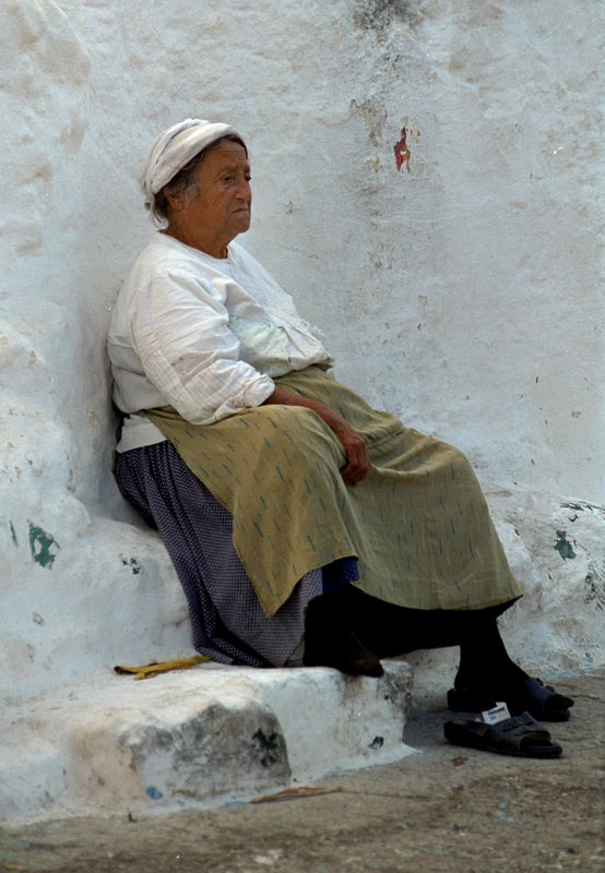 alte Frau auf Rhodos