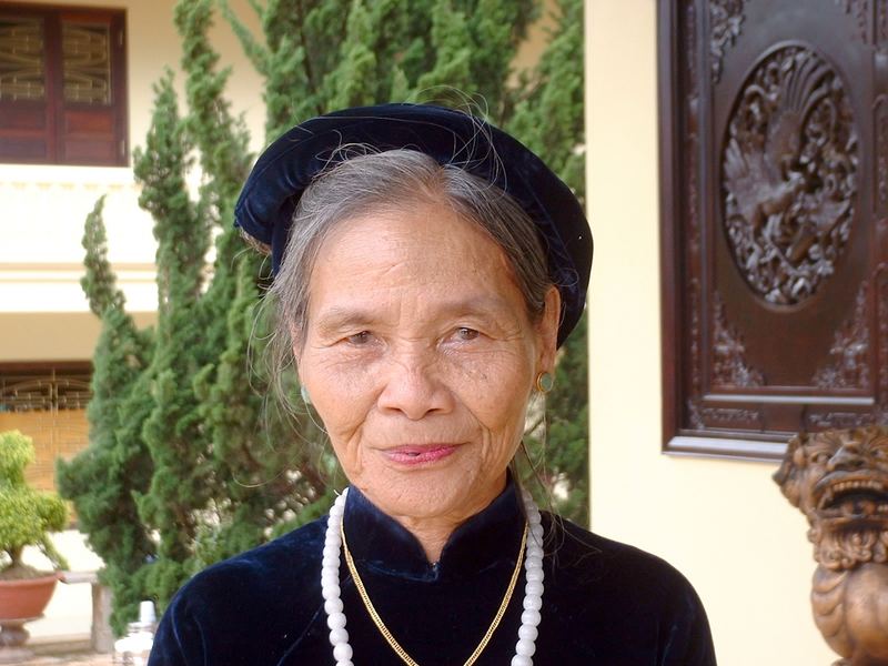 alte Frau aus Vietnam