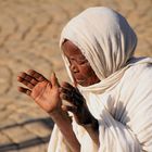 Alte Frau beim Timkat-Fest, Gondar, Äthiopien