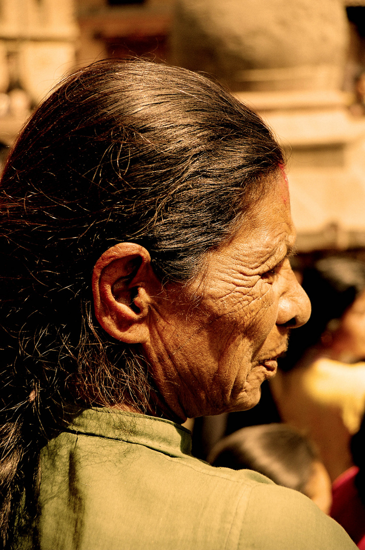 Alte Frau in Bhaktapur (Nepal)