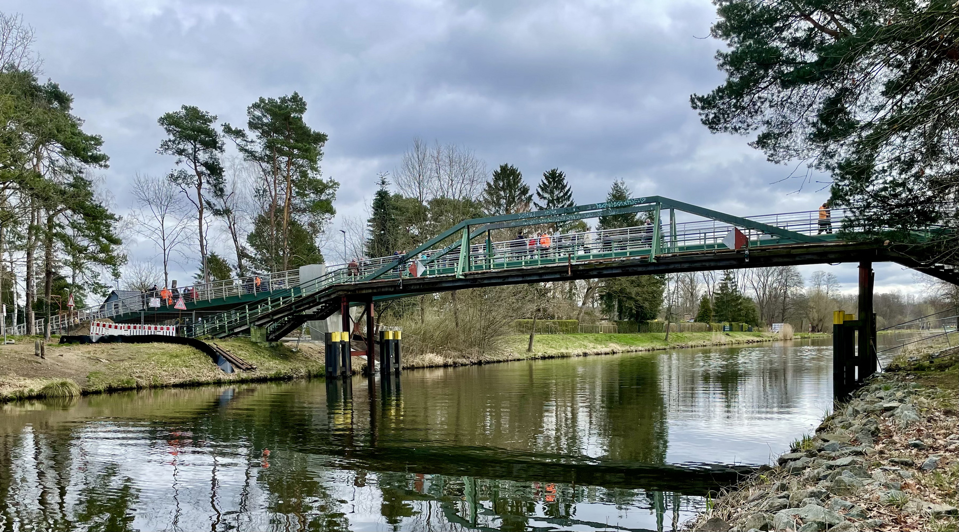 Alte Füßwegbrücke … 