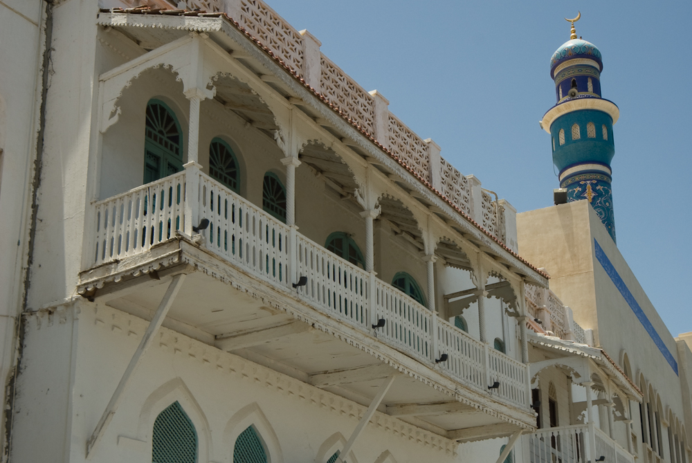 Alte Häuserfassade in Muskat