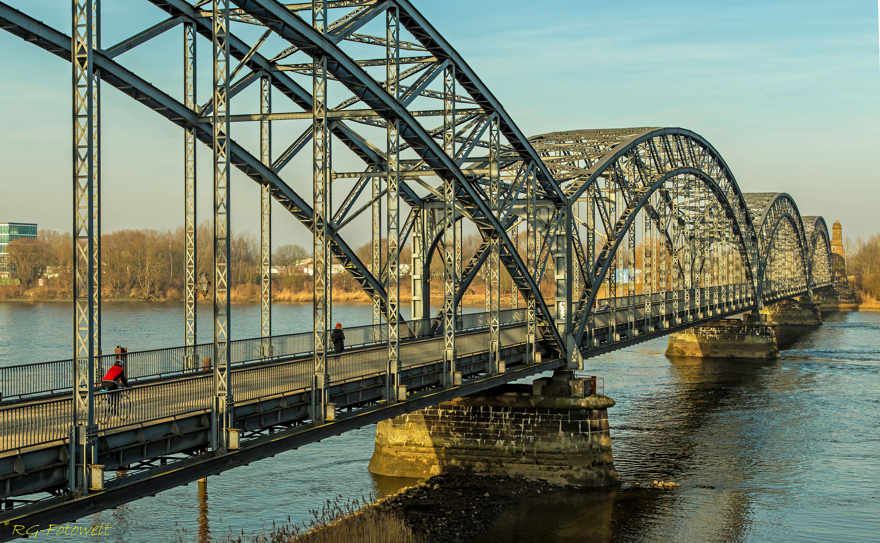 "Alte Harburger Elbbrücke"