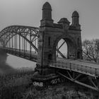 Alte Harburger Elbbrücke im Nebel 2