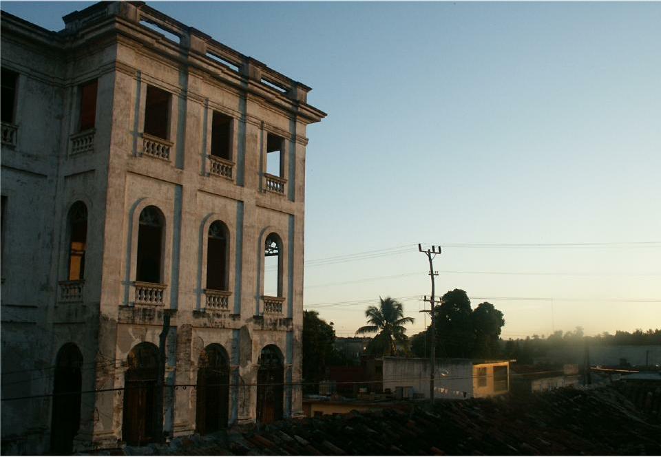 Alte Haus beim Sonnenaufgang