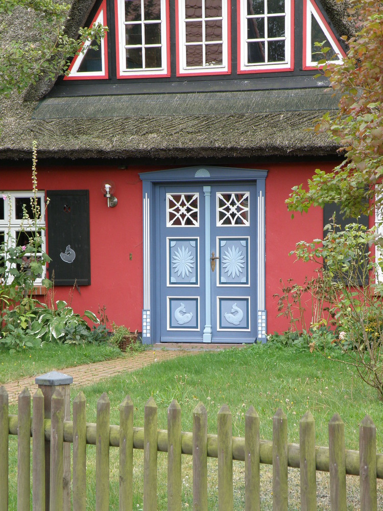 alte Haustür in Wieck auf dem Darß