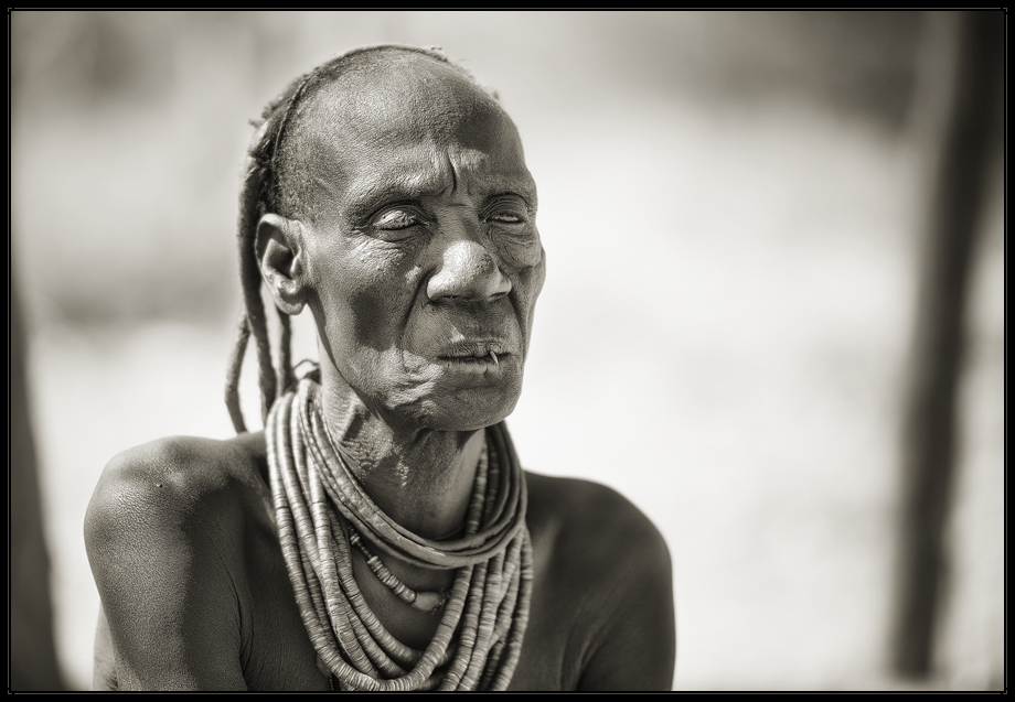 Alte Himbafrau