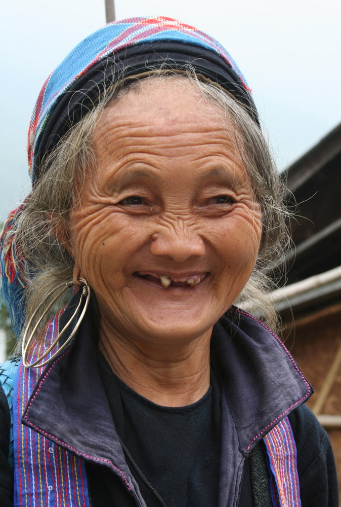 alte H'mong Frau bei Sapa - Nordvietnam