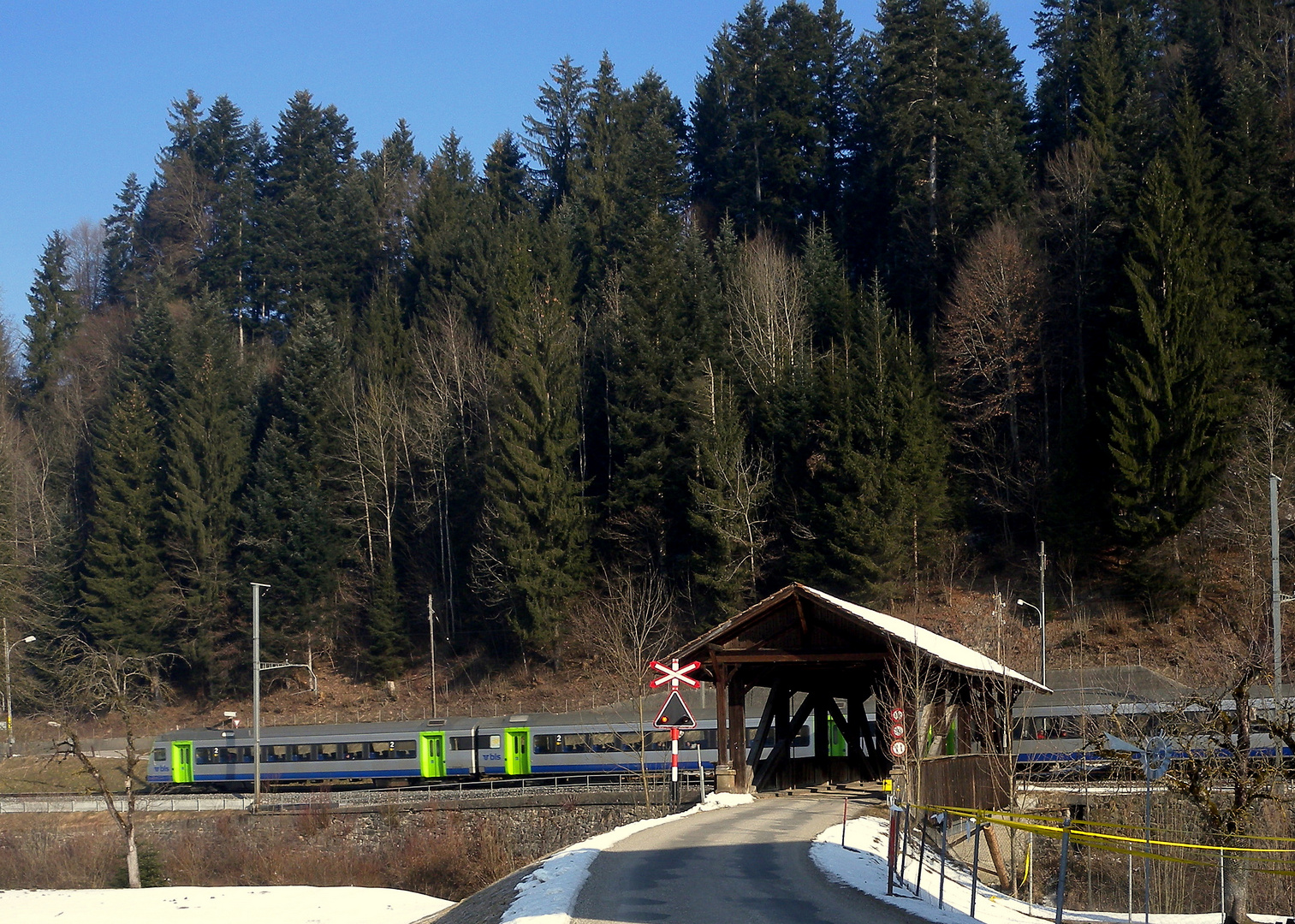 Alte Holzbrücke / Vieux pont en bois / Antiguo puente de madera...02