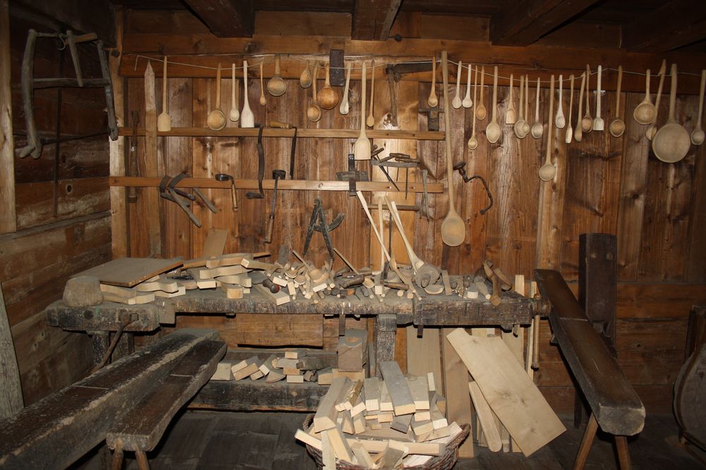 alte Holzlöffel auf den Vogtsbauernhöfe in Gutach - Freilichtmuseum -