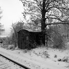 alte Hütte an der Bahn