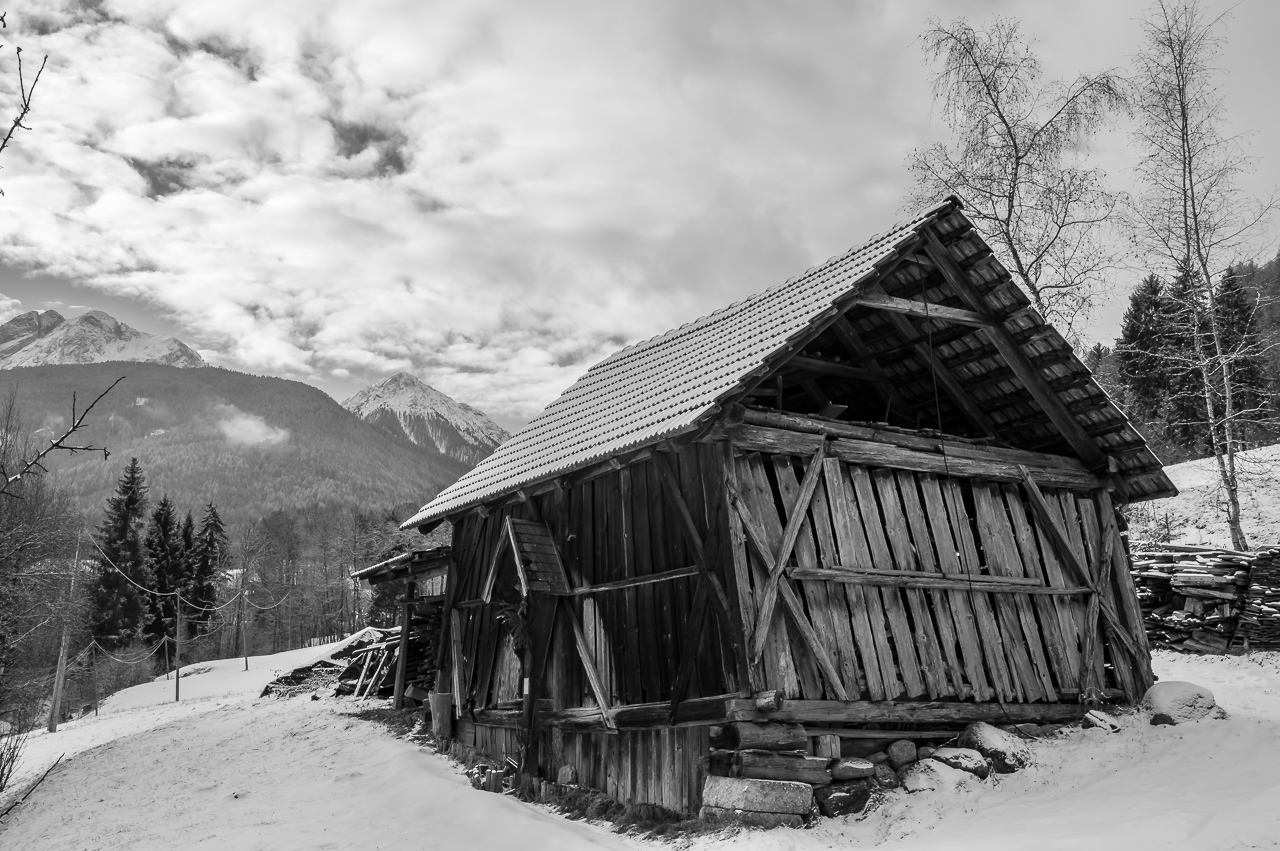 alte Hütte in den Bergen