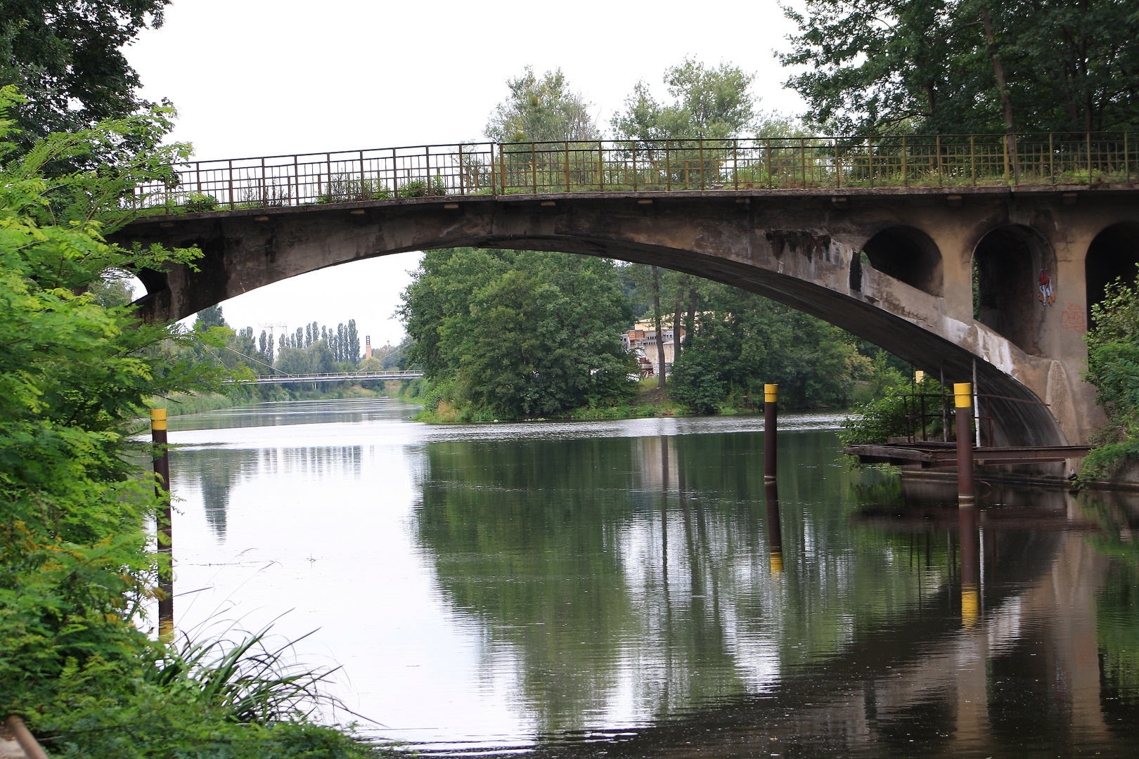 Alte Kanalbrücke..........