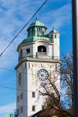 alte Kirche neben dem Deutschen Museum in München