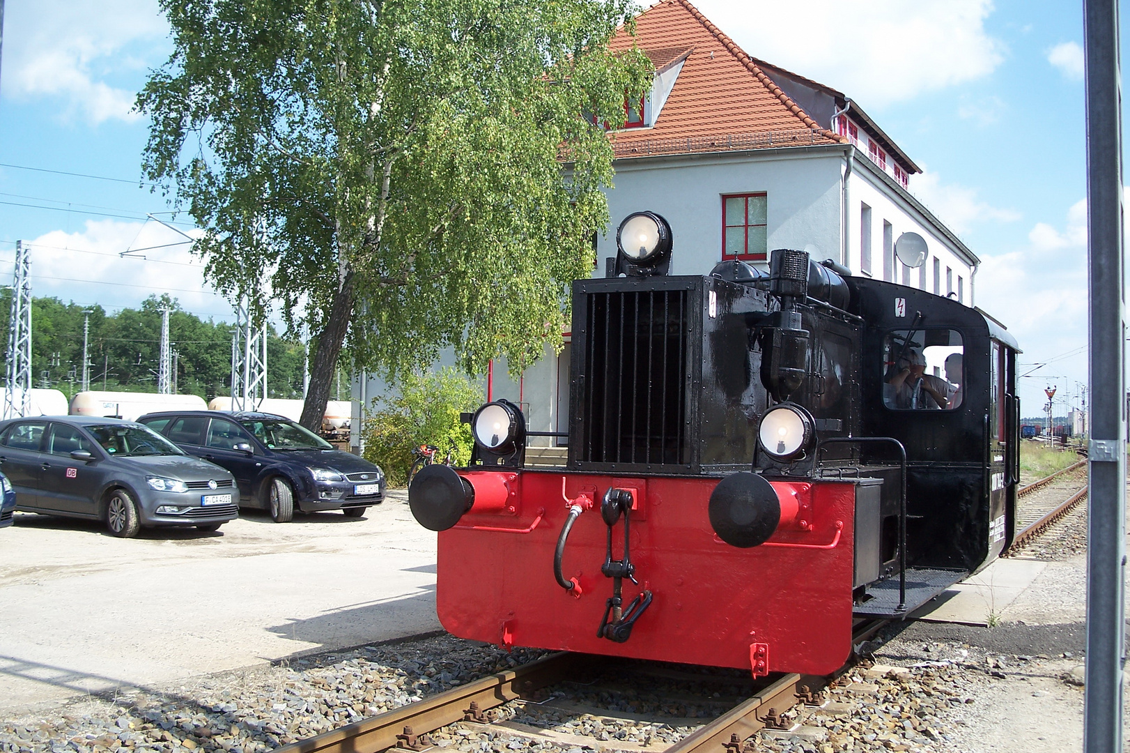 Alte Kleinlok vor Seddiner Lokleitung II!...