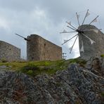 Alte kretische Windmühlen am Ambeloss-Pass zur Lassithi-Hochebene