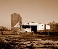 *Alte Lagerhalle*