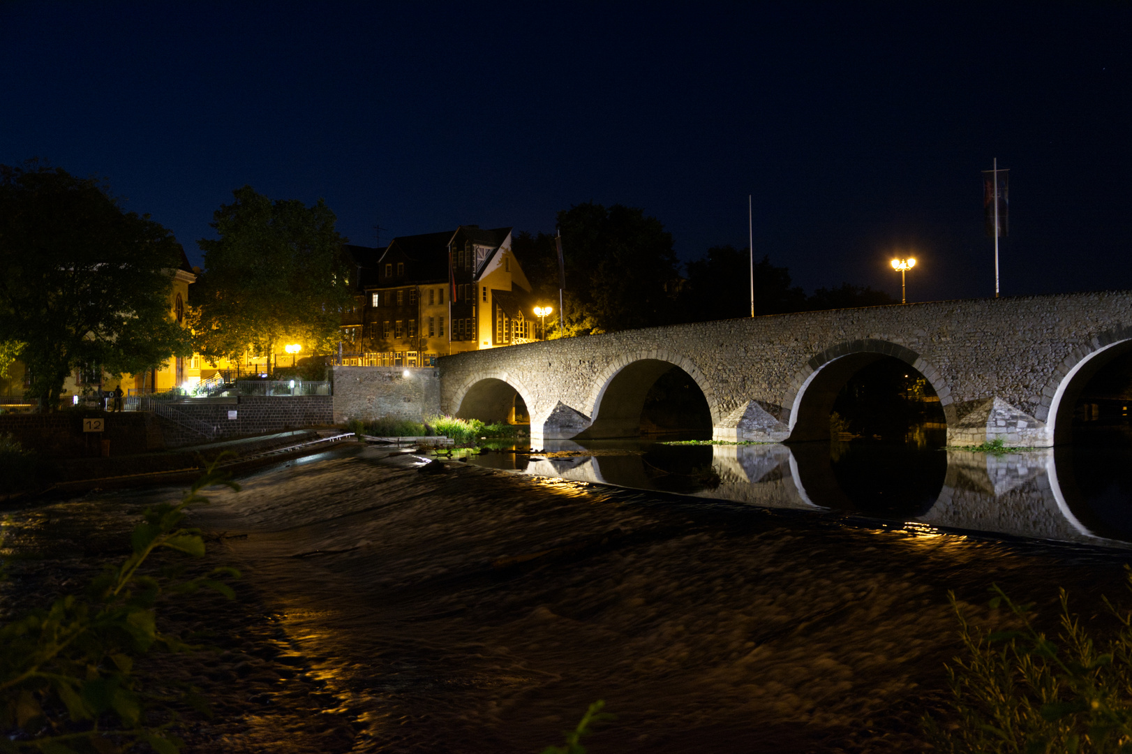 Alte Lahnbrücke bei Nacht