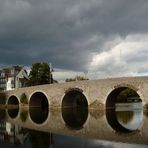 alte Lahnbrücke, bewölkt