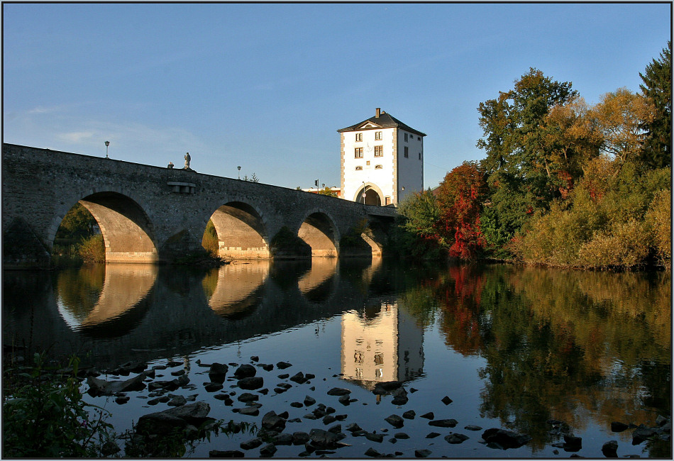 Alte Lahnbrücke in Limburg an der Lahn !