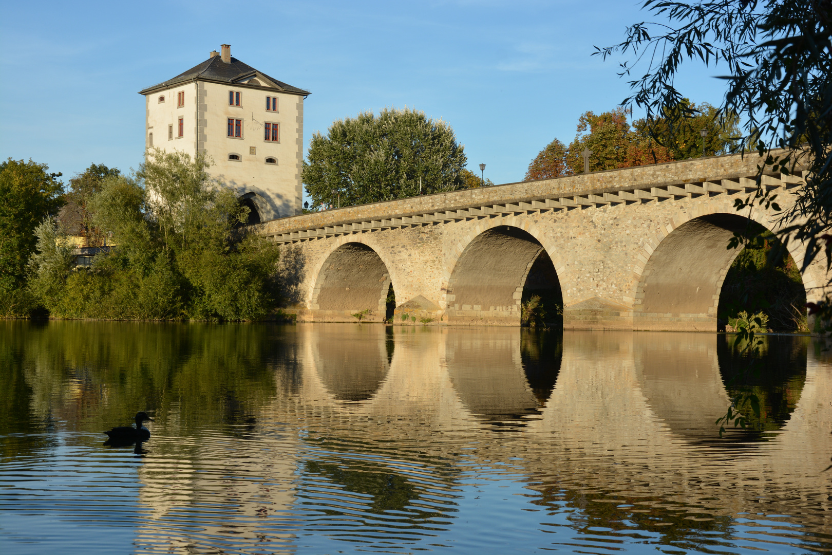 Alte Lahnbrücke Limburg untergehende Sonne