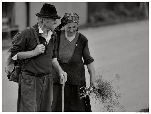 Alte Liebe - Rentnerpaar in Botiza Maramuresch