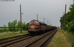 Alte Lok und alter Bahnhof