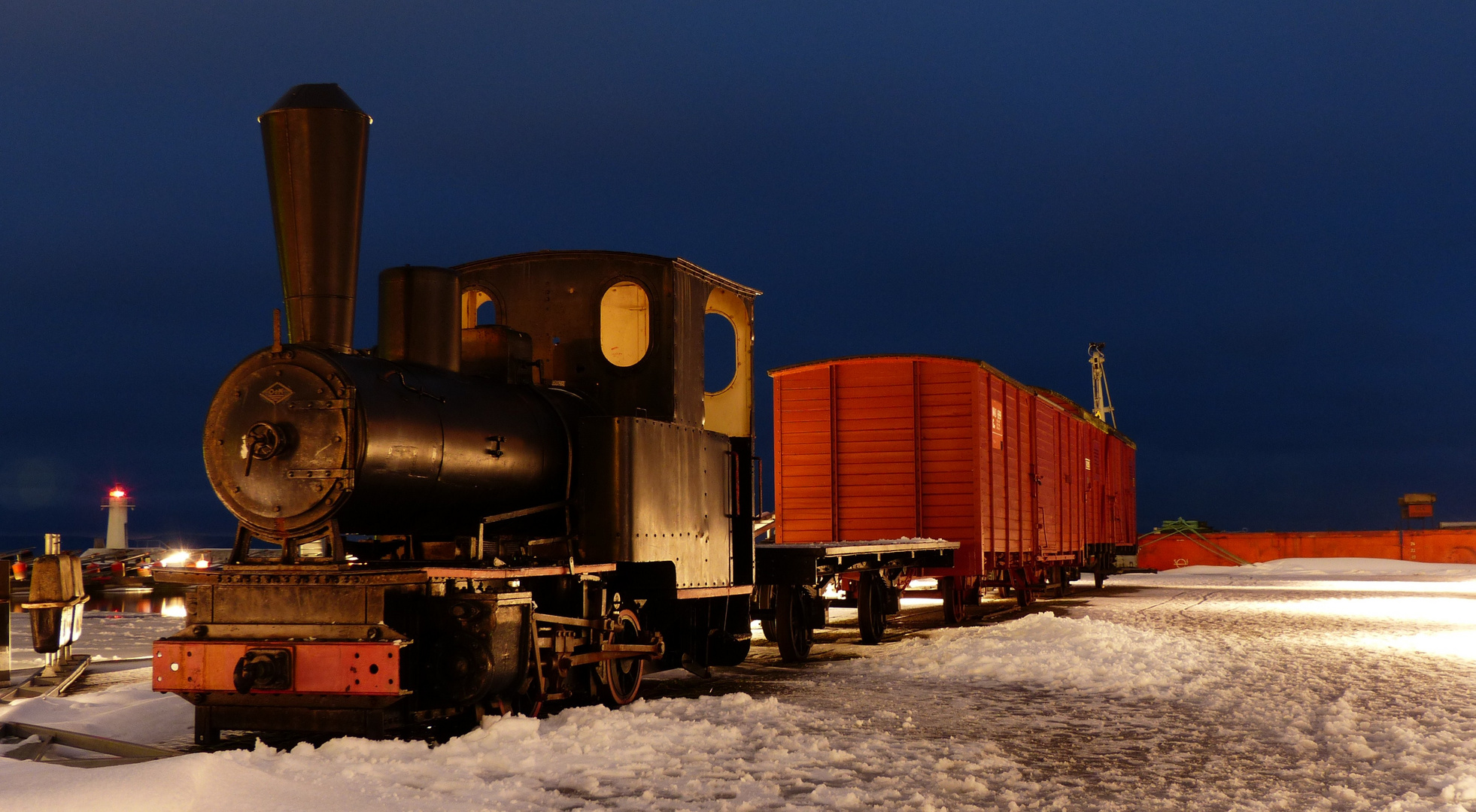 alte Lokomotive im Hafen von Hjo