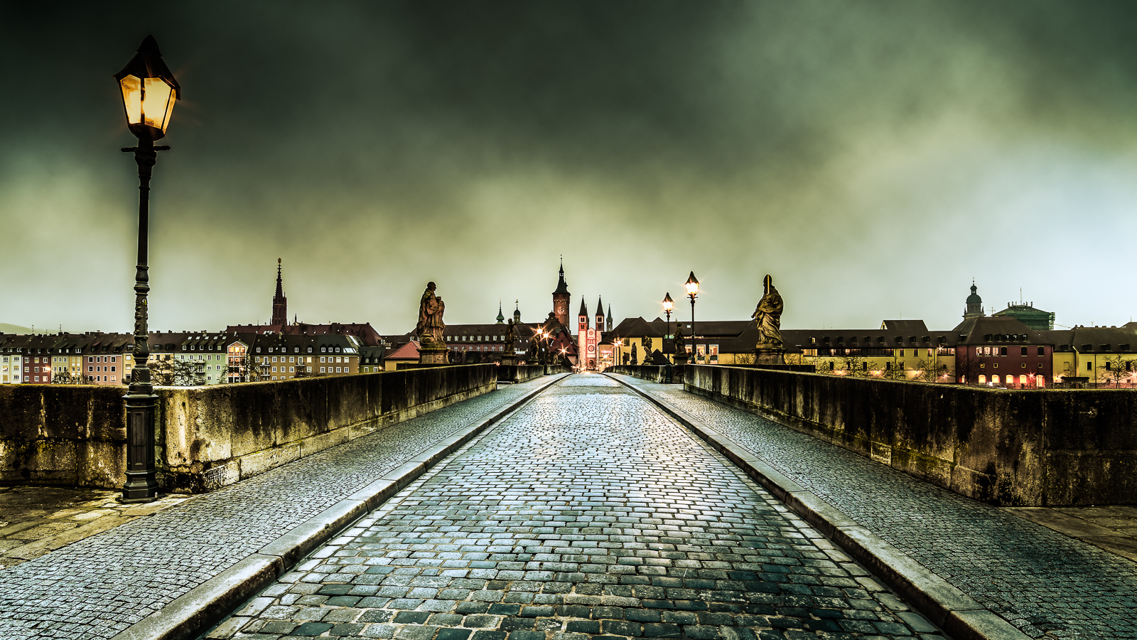 Alte Mainbrücke in Würzburg