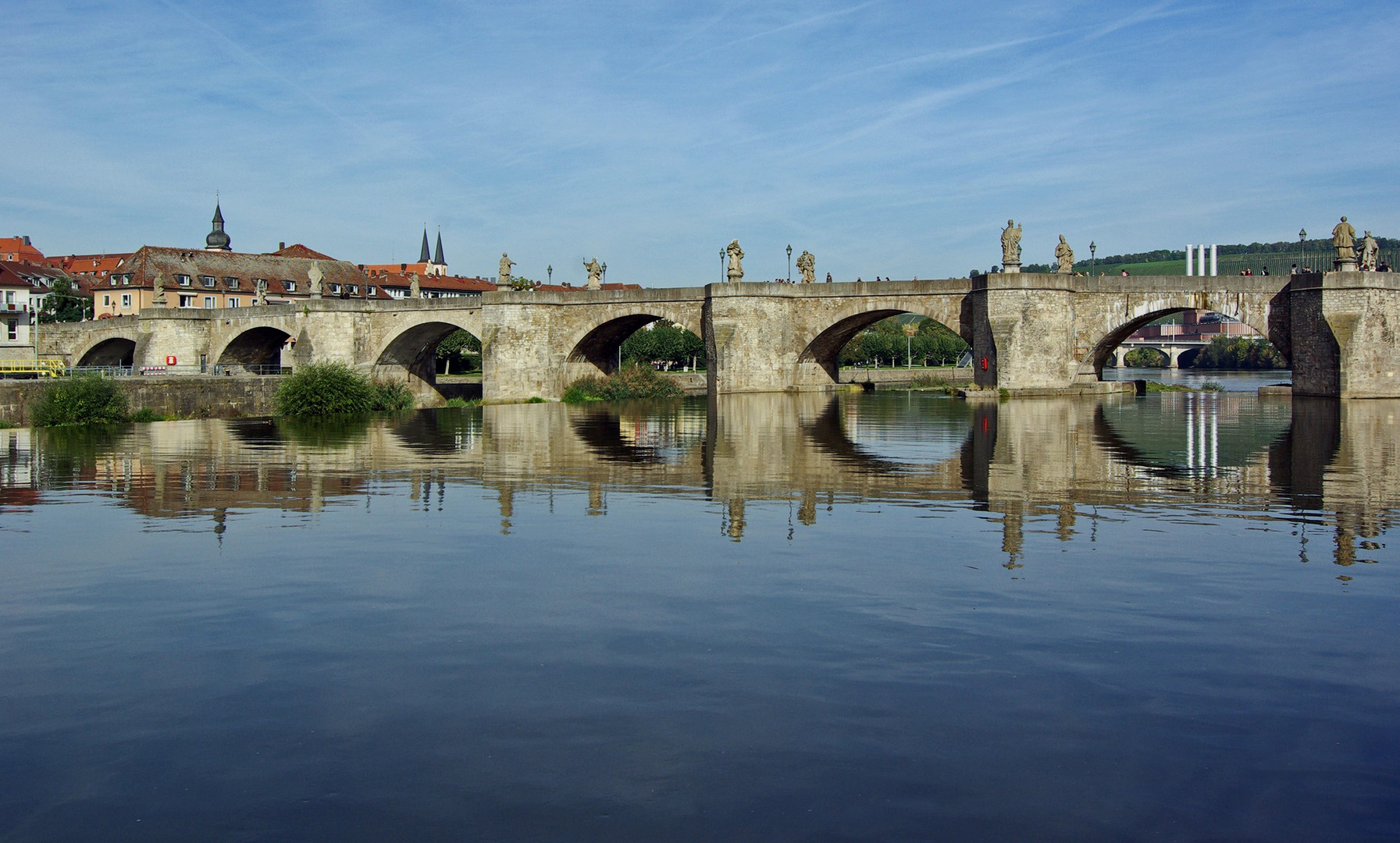  Alte Mainbrücke in Würzburg....