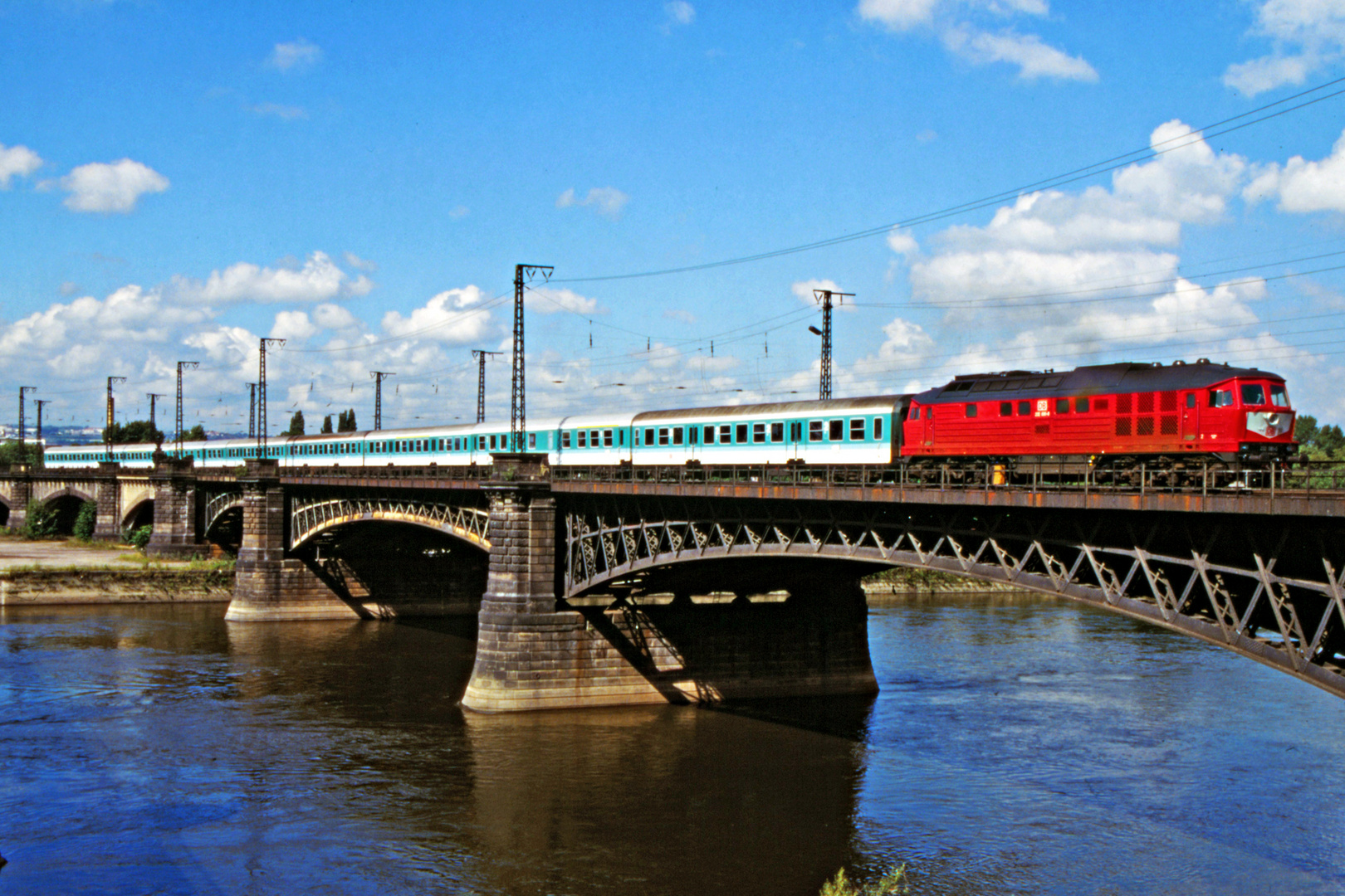 Alte Marienbrücke in Dresden mit "Ludmilla und Mintlingen"