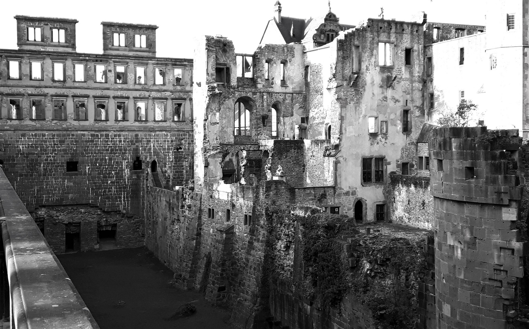 Alte Mauern - Schlossruine Heidelberg