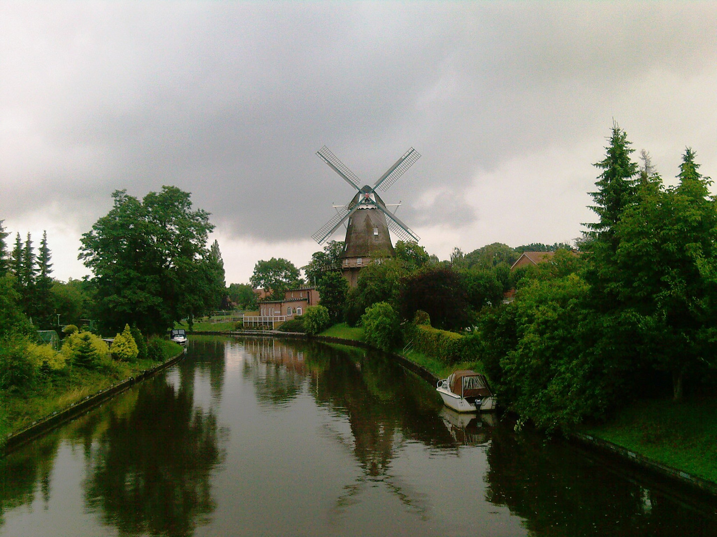 Alte Mühle am Kanal