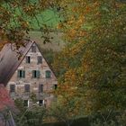 Alte Mühle im Herbst