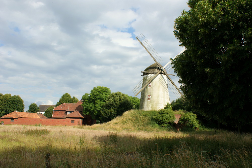 Alte Mühle in Immerath -1-