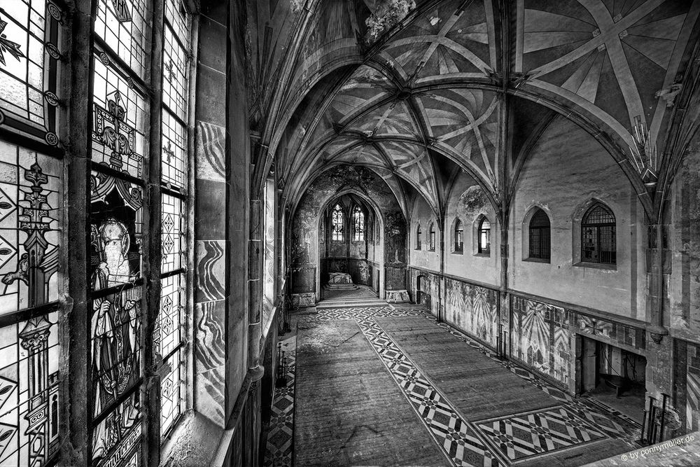 Alte Neugotik Foto & Bild kapelle, lost places, digiart Bilder auf