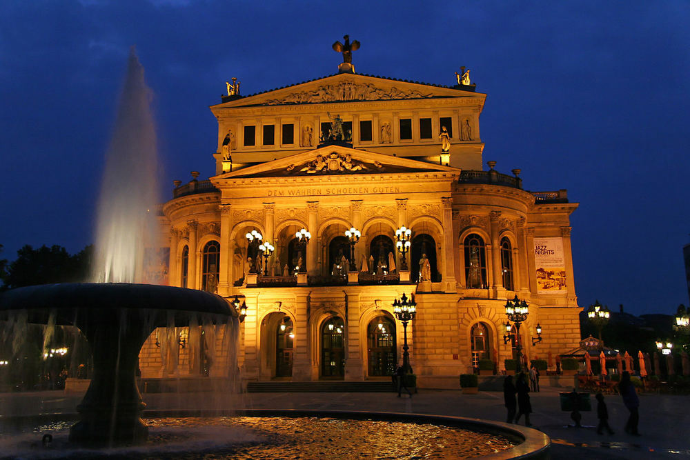 Alte Oper bei Nacht