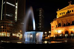 Alte-Oper-Brunnen