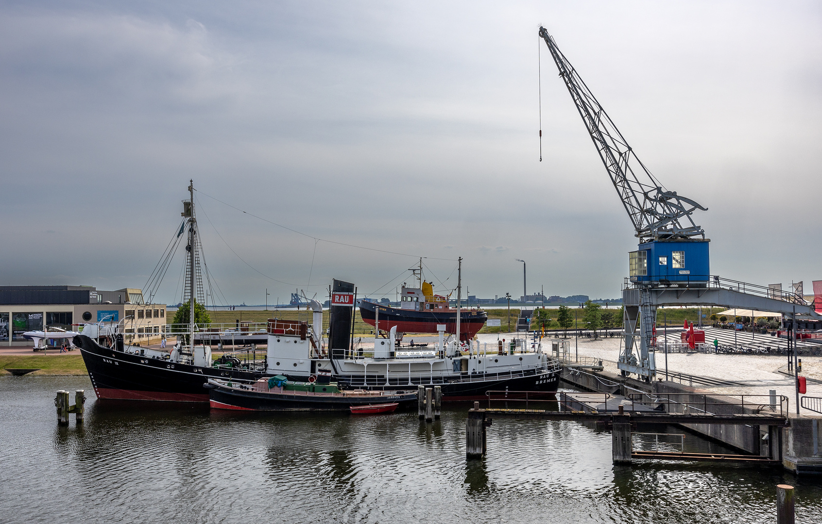 Alte Pötte im Alten Hafen