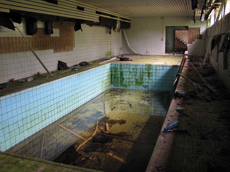 alte Psychatrie II, Schwimmbad Foto & Bild | architektur, lost places, motive Bilder auf