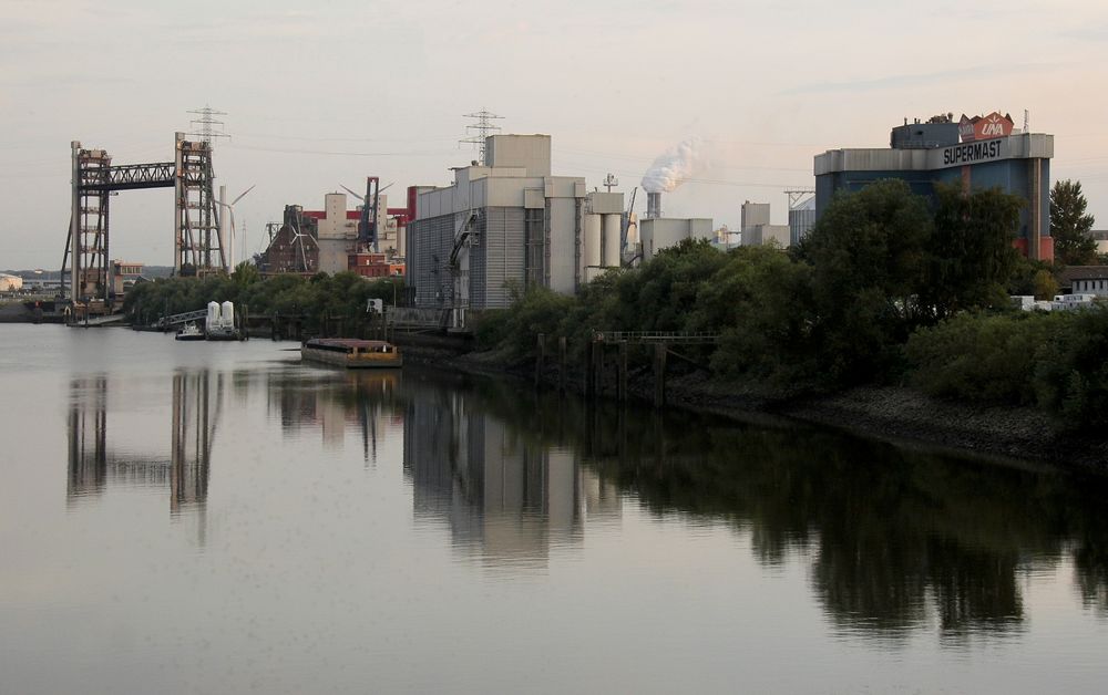 Alte Rethe Hubbrücke plus Umgebung