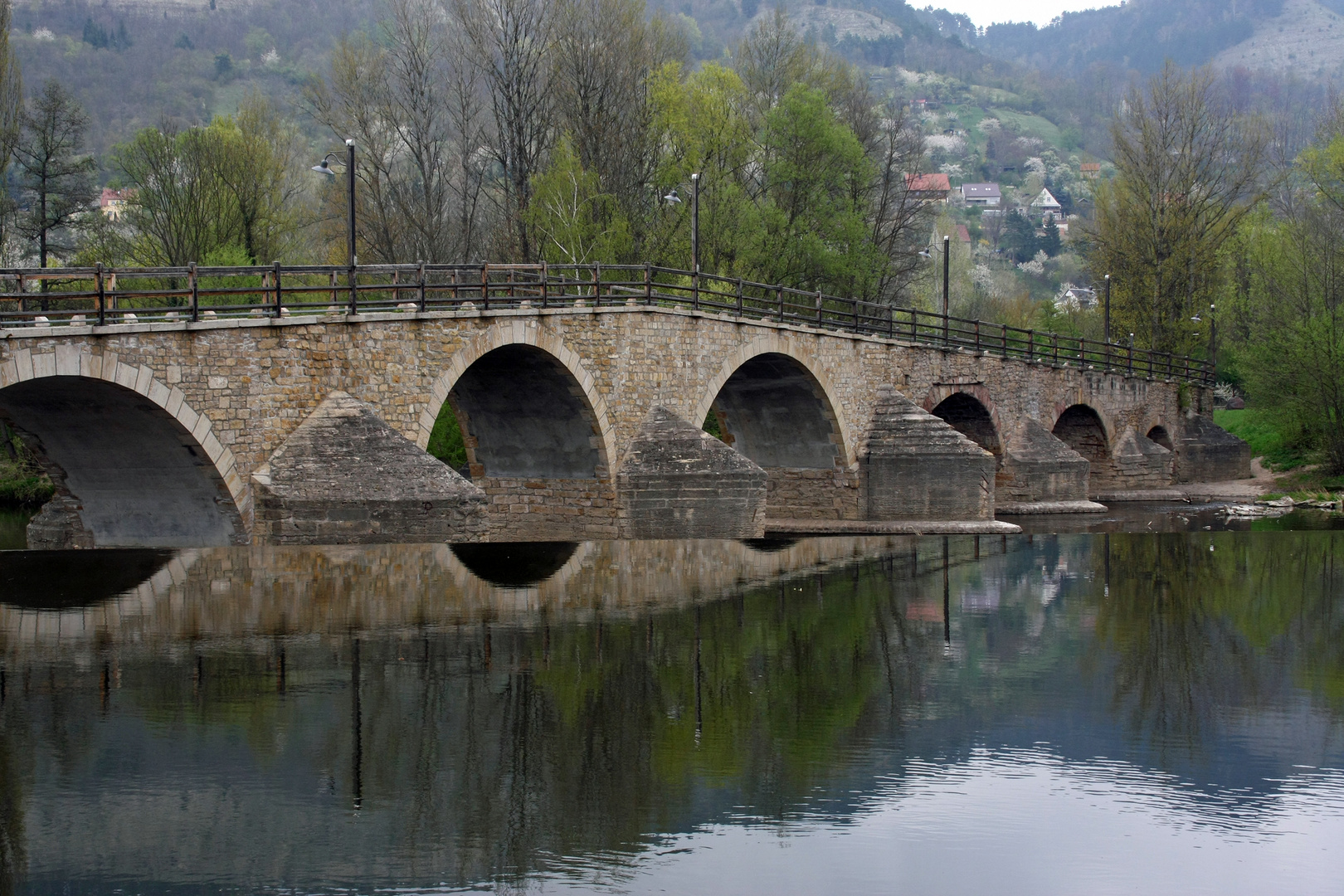 alte Saalebrücke Burgau