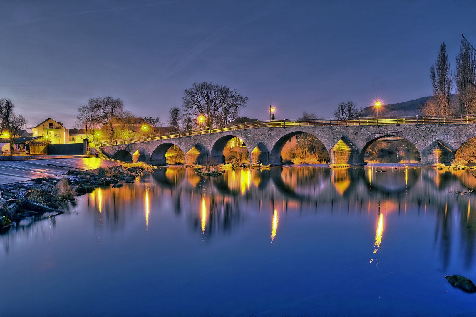 Alte Saalebrücke Jena - Göschwitz in der Blauen Stunde Ende Dezember