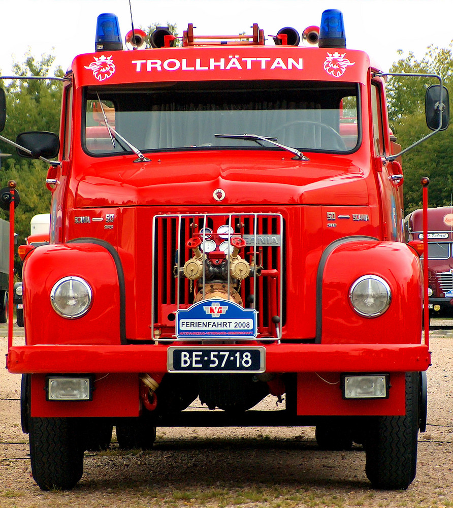 Alte Scania Feuerwehr von vorne