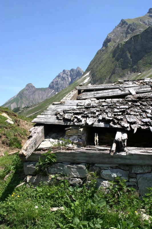 Alte Scheune - Allgäuer Alpen von Bettina Haas