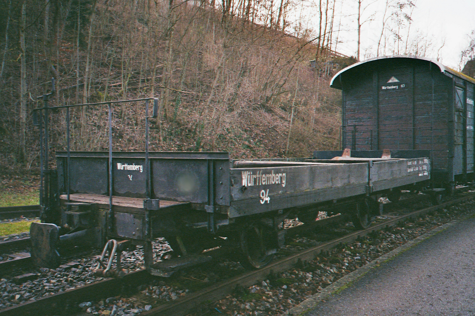 alte Schmalspur-Güterwagen